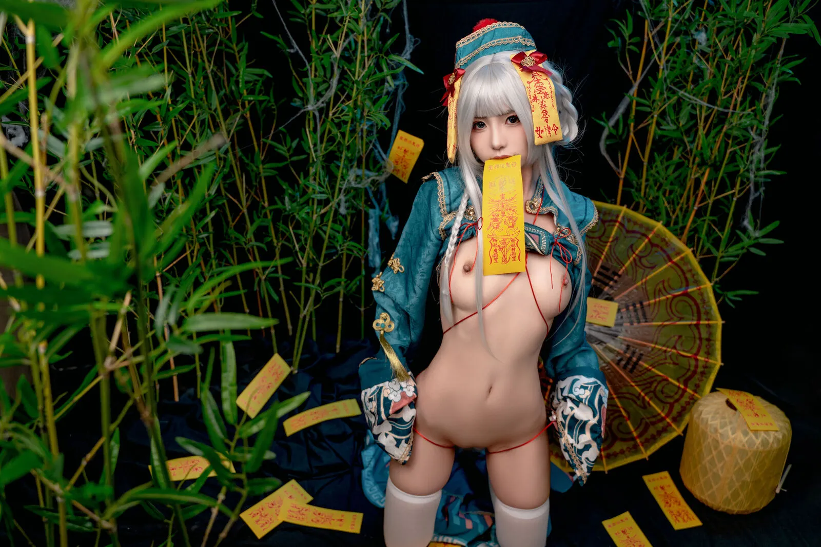 Nekokoyoshi Cosplay Zombie