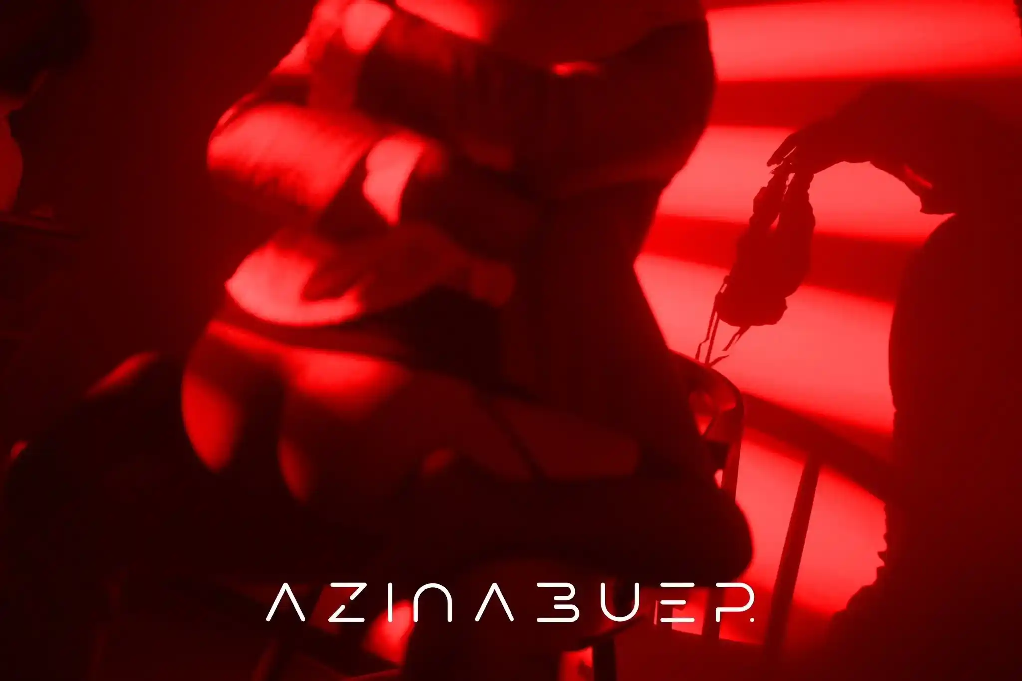 Azinabuer Outdoor Exhibitionist