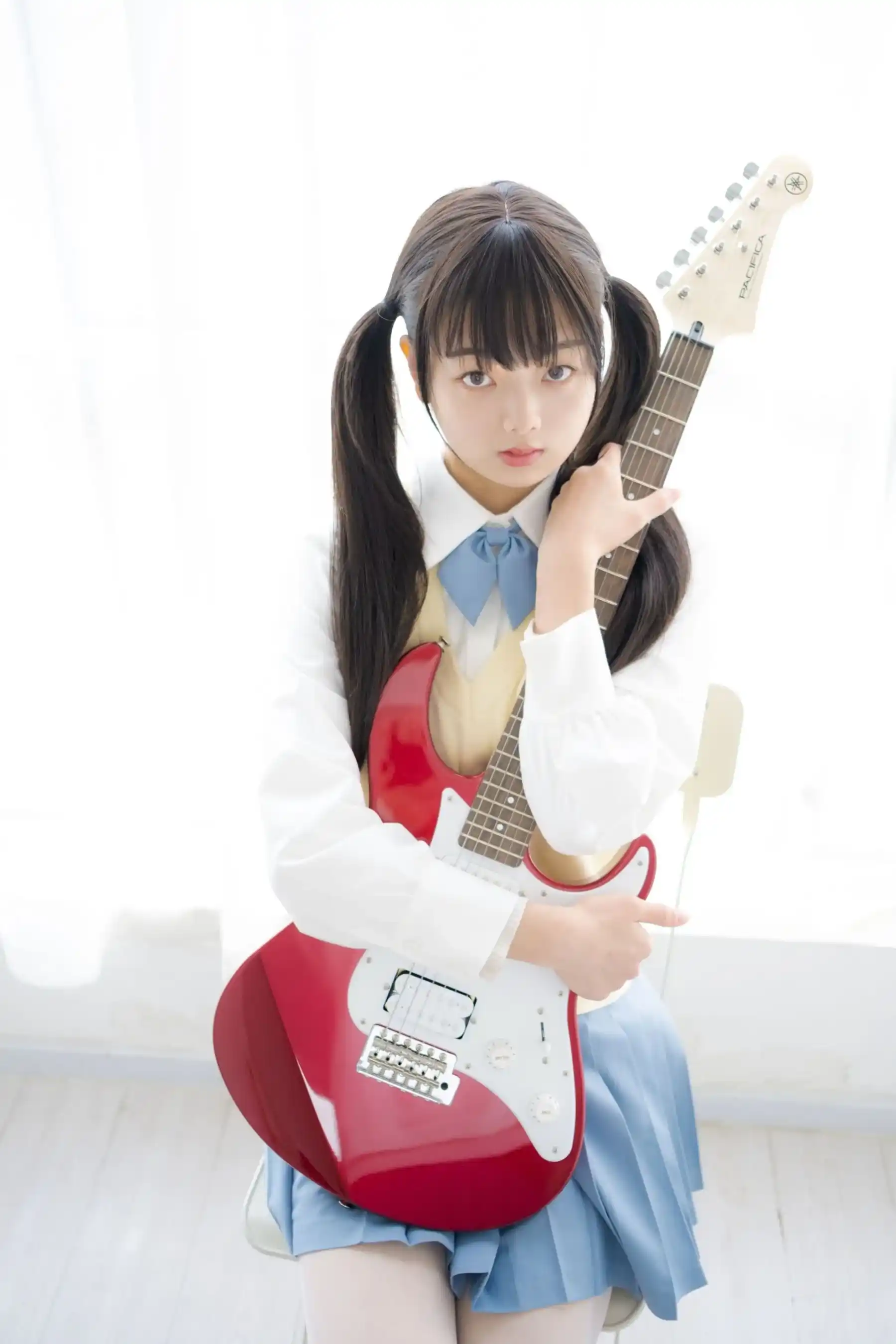 Akanishi Yeye Chixi Yeye Guitar Girl