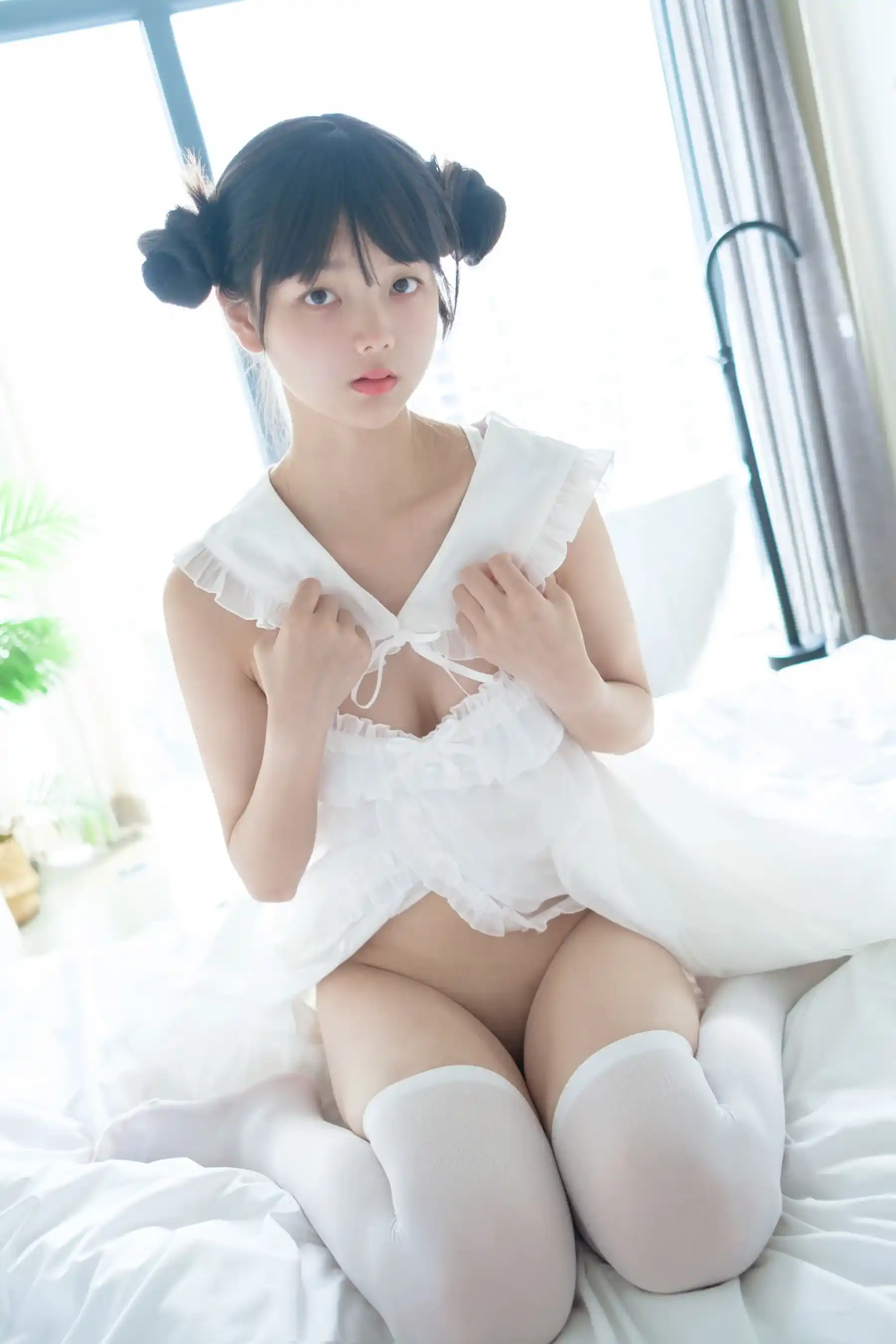 Akanishi Yeye Chixi Yeye Hatsune Miku Cute Girl With Long Legs