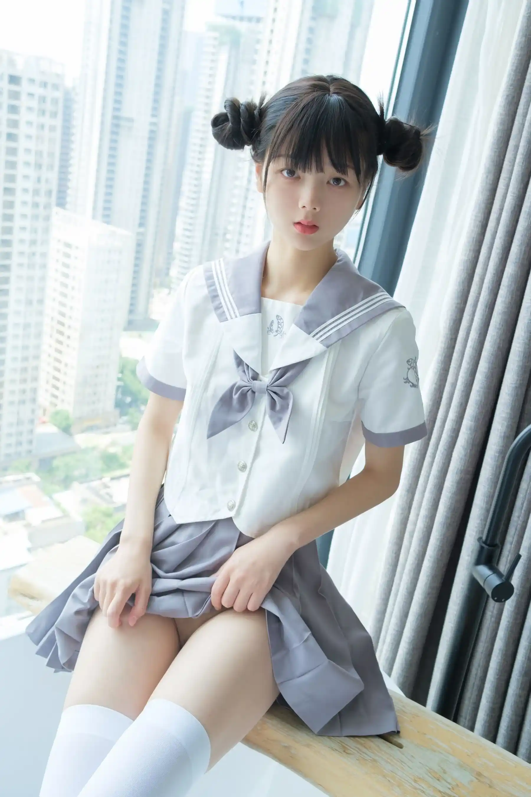 Akanishi Yeye Chixi Yeye Hatsune Miku Cute Girl With Long Legs