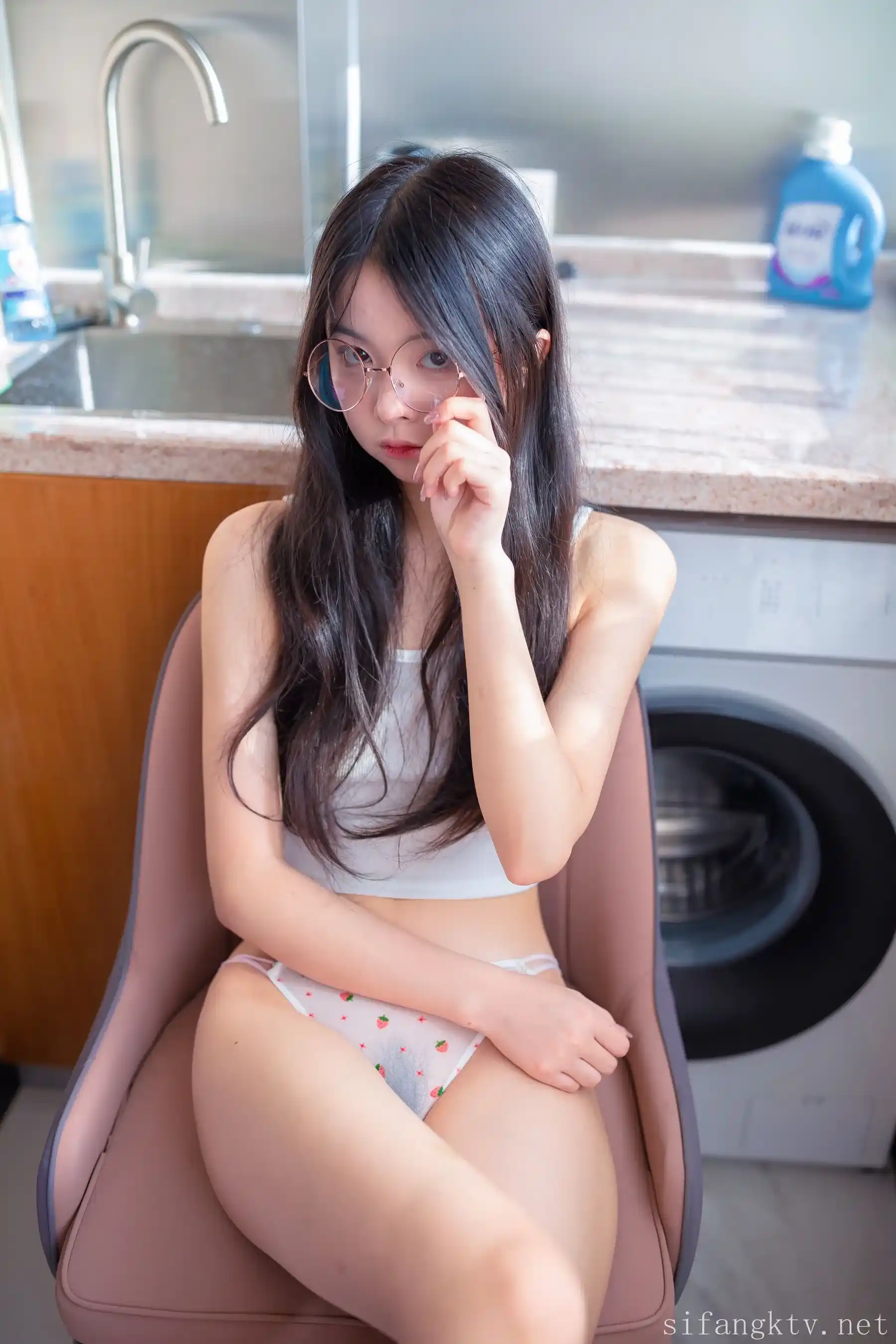 Lin Shuci Cute Bespectacled Beauty With Transparent Strawberry Patterned Panties