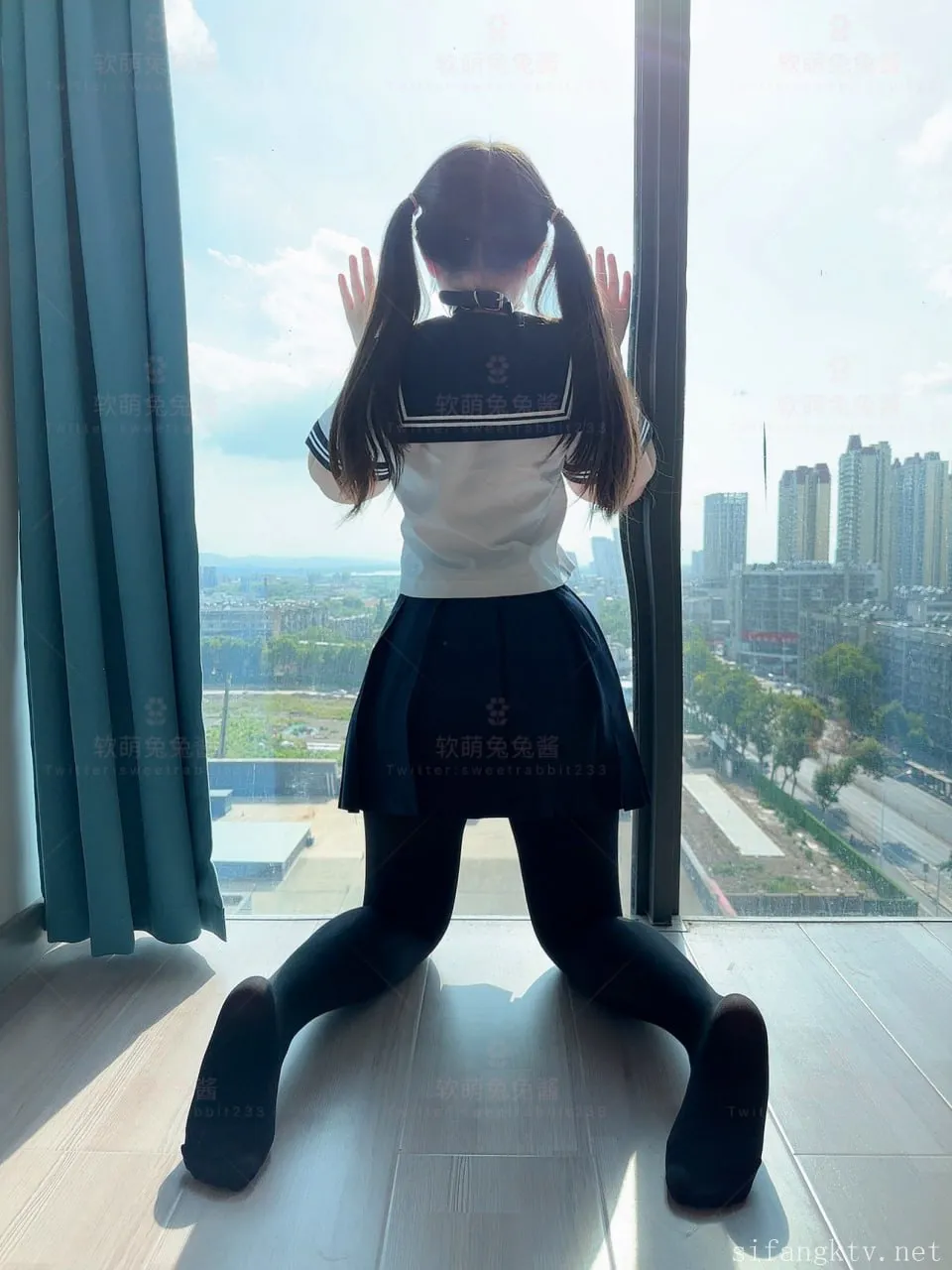 SweetRabbit Schoolgirl