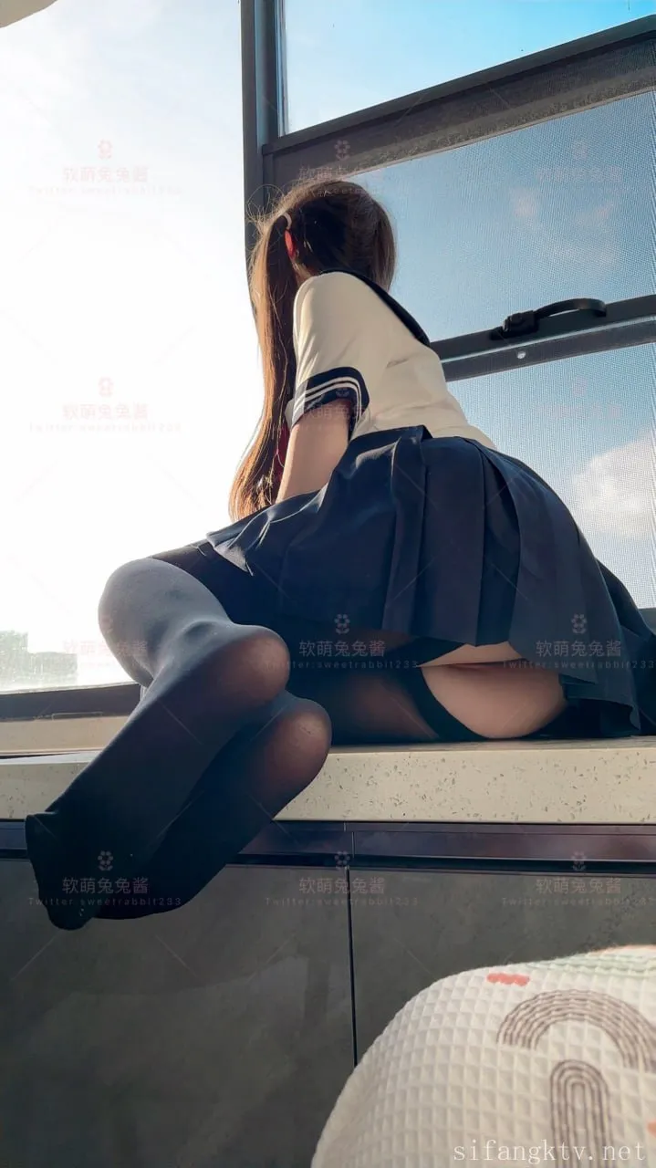 SweetRabbit Schoolgirl